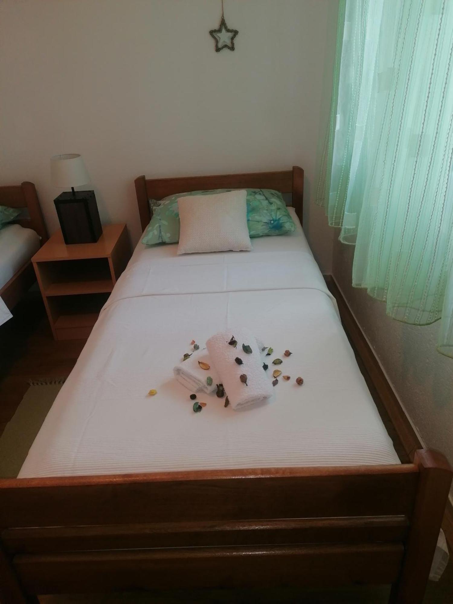 Apartman Volarevic Donji Karin Dış mekan fotoğraf